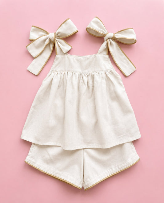 Conjunto Laços Branco e Dourado - foto 1
