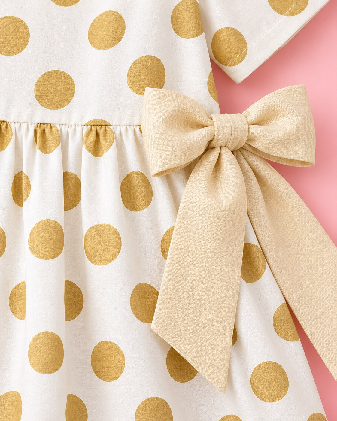 Vestido Poá Dourado com Laços - foto 2
